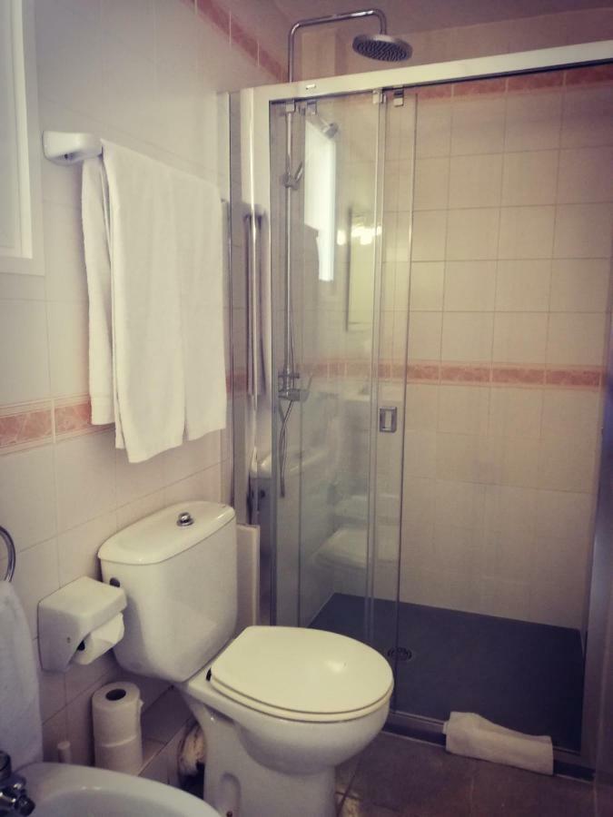 سيدجيس Hostal Parellades المظهر الخارجي الصورة